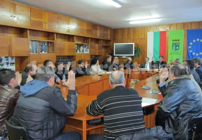 4 извънредни сесии за ден проведоха сенаторите в Берковица