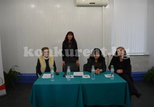ВИДЕО: „Да пораснем заедно“ подкрепи родители в отглеждането на децата им