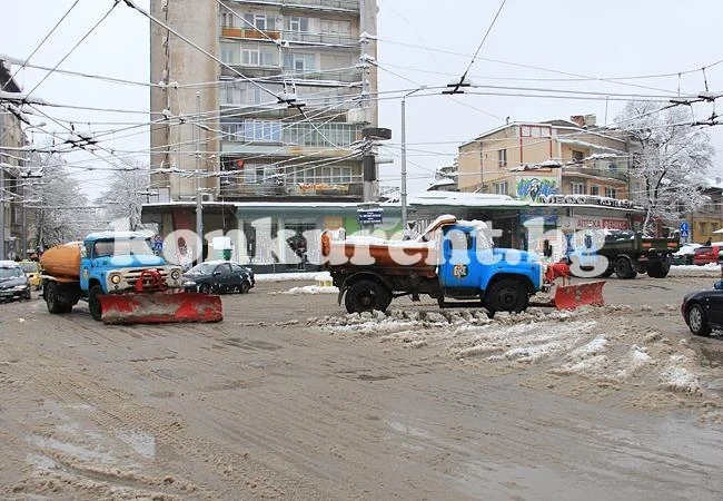 Започва борбата със снега във Враца