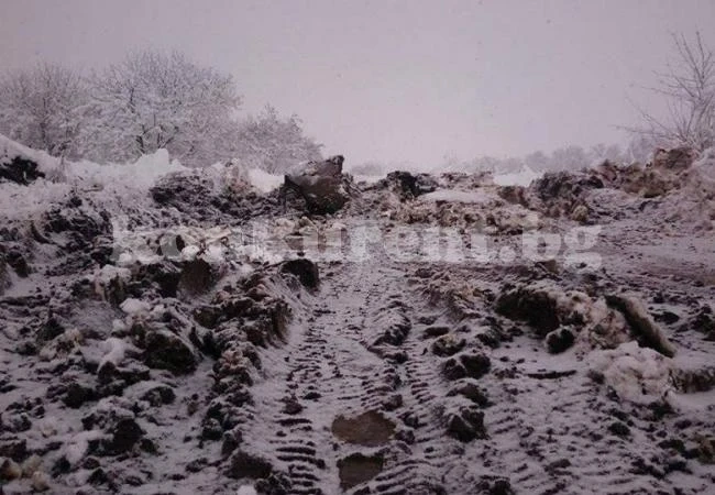 АПИ остави шофьори в кален капан на пътя