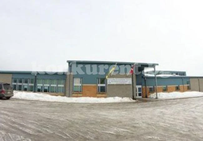 Ученик откачи и пусна куршума на 5-има свои връстници