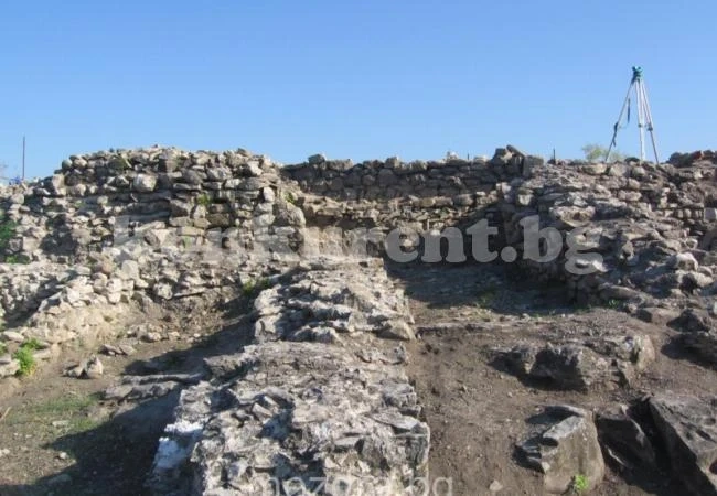 Ченгета „се разходиха“ из археологически обекти