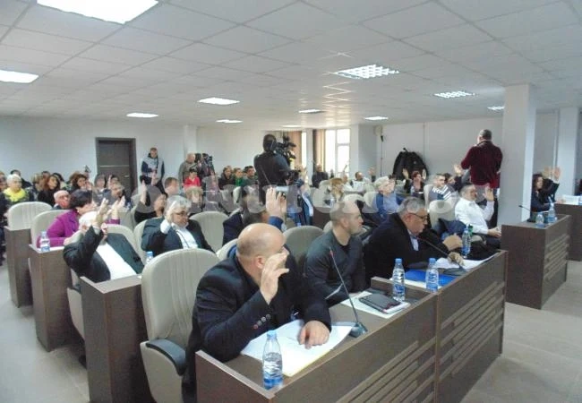 Изборът на шеф на КОЦ нажежи страстите в общинския съвет във Враца
