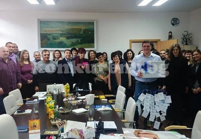 Кметът на Оряхово ориса бебе на рождения си ден