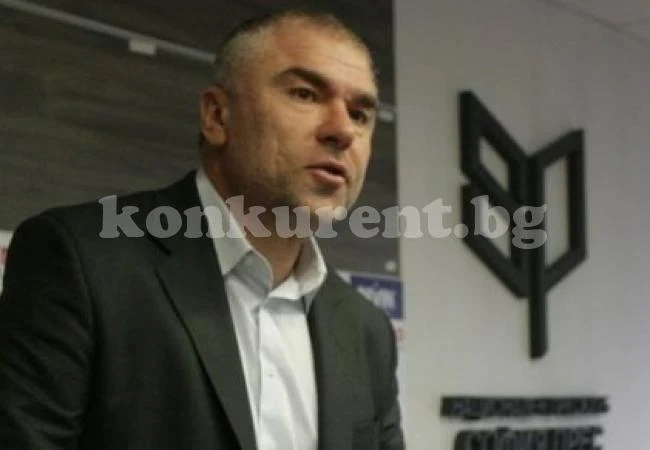 Марешки изригна след взрива пред аптеката