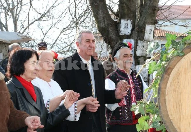 Видинският кмет заряза лозите