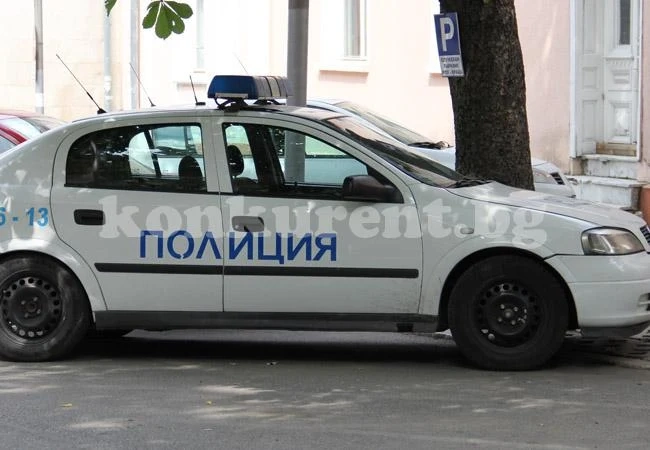 Полицията тараши офис на врачанска фирма