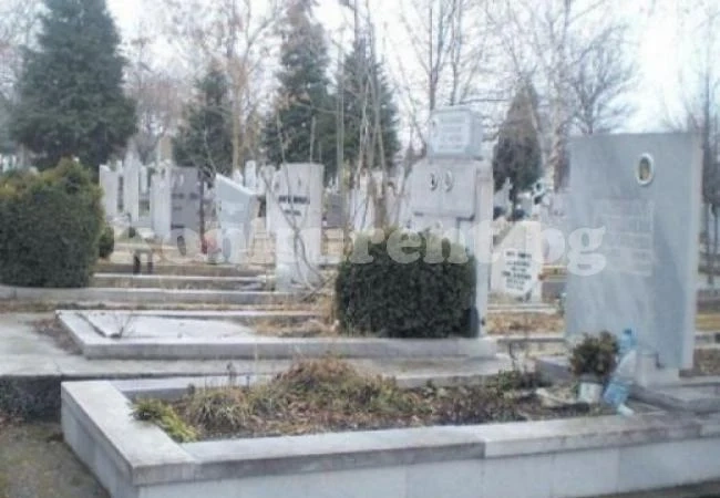 Поповете бесни - задължават ги да опяват покойници по 4 ч.