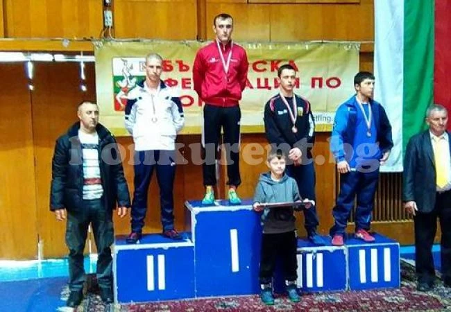 Борци носят в Северозапада два медала
