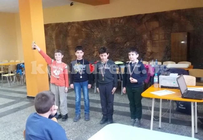 Второкласник се отличи в шахматен турнир