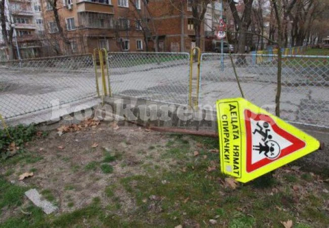 Това направи джип с дрифт на квартална уличка