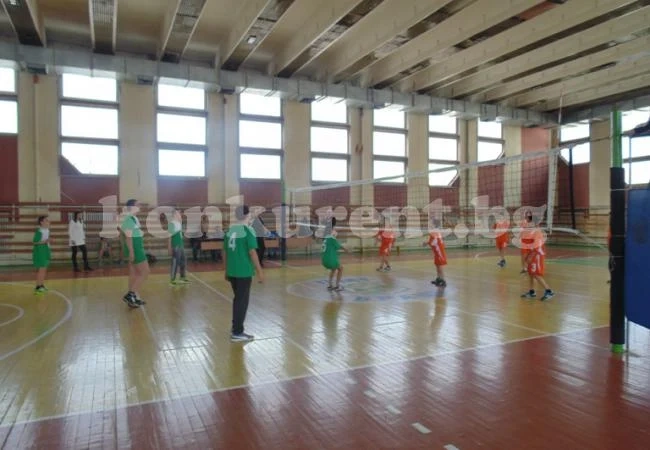 Основно училище заслужи титла на волейбол