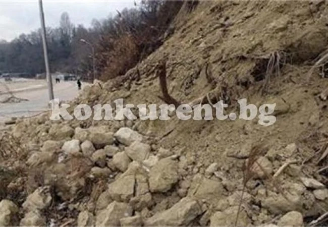 Отпускат пари за свлачищата в Северозапада 
