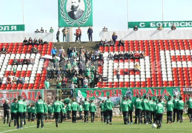 Фенклуб облече 120 деца и юноши