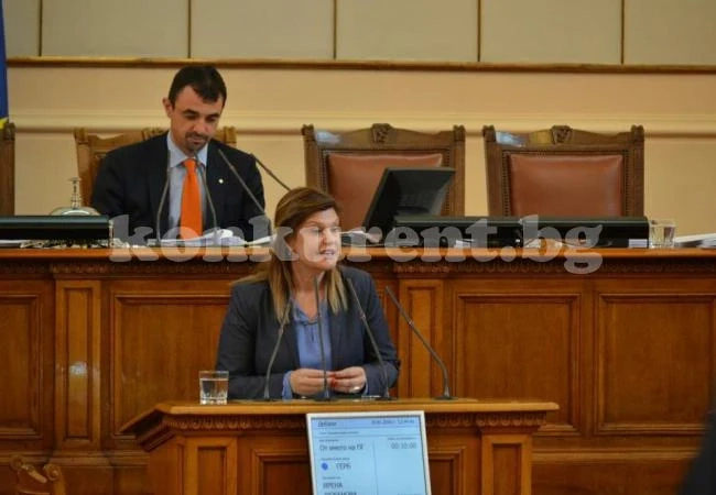 Сексуален скандал се развихри в парламента