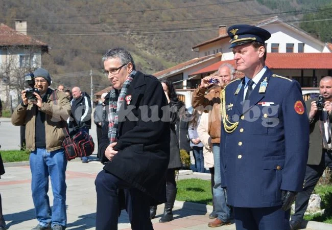 Посланик Андраш Клейн се поклони пред Стефан Дуньов