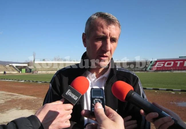 Кайзера хвали своите, Драшков смята футбола за жестока игра