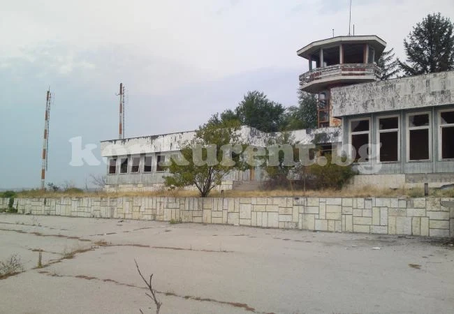 Опасни сгради и скандални сделки около видинското летище