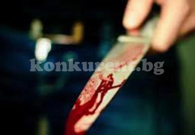 Собственик на заложна къща намушка клиент