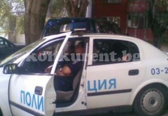 Наказаха полицаи от Враца за дрямка в патрулка