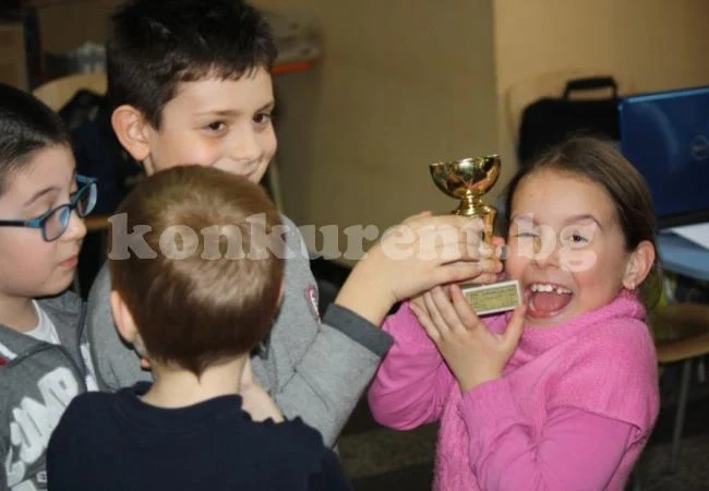 Излъчиха първенци по шах