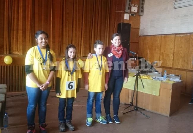 Ученичка от езиковата във Враца е първа на Speeling bee