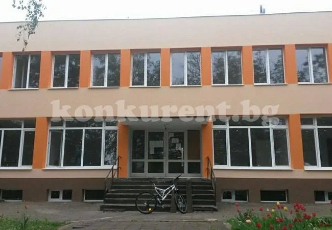 Ремонтират кметството в Доброволево по проект