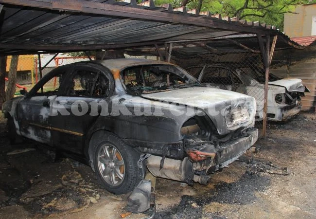 „Ауди“ горя на паркинг в Монтана