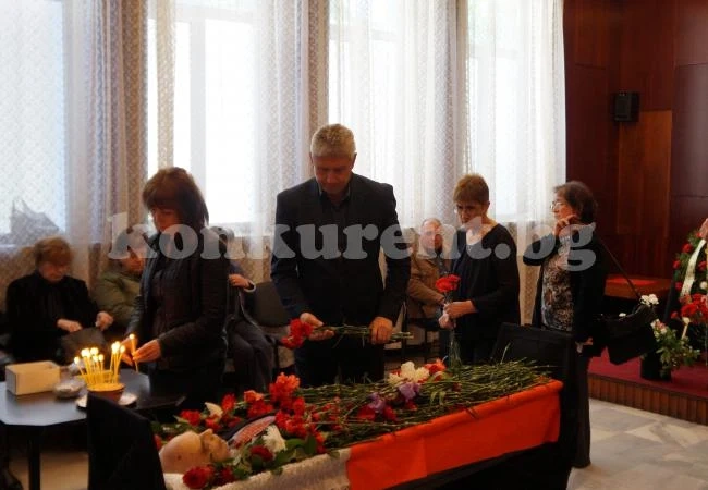 Мездра се преклони пред бившия си кмет Цветко Петков