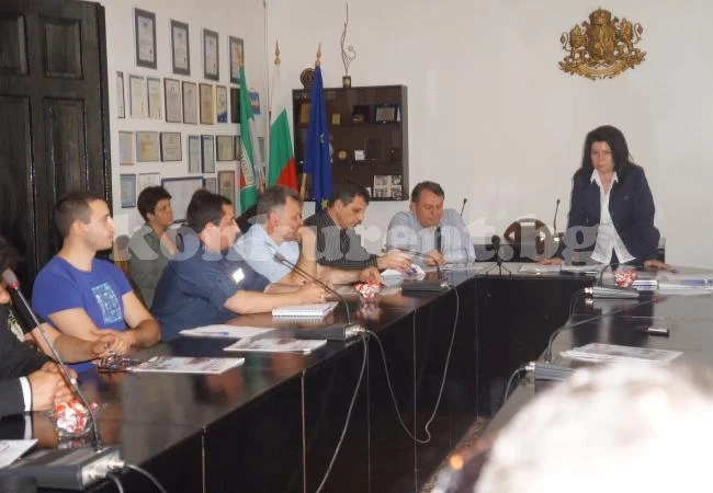 Жители на Козлодуй поискаха ремонти и места за паркиране