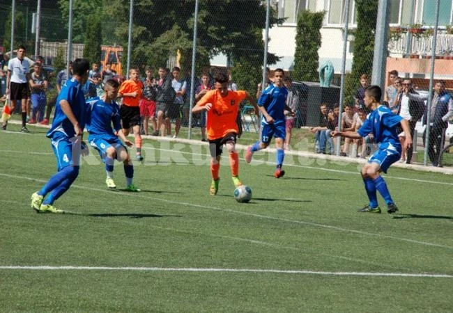  Лидерът Литекс си тръгна с 3 т. от „Огоста” при U15