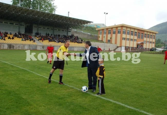 В Чипровци откриха спортен комплекс за 5 милиона лева