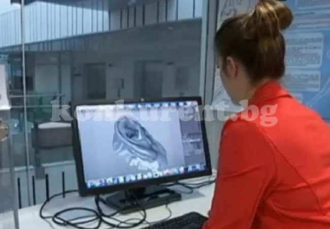 Присаждат 3D ухо на 2-годишно момиче
