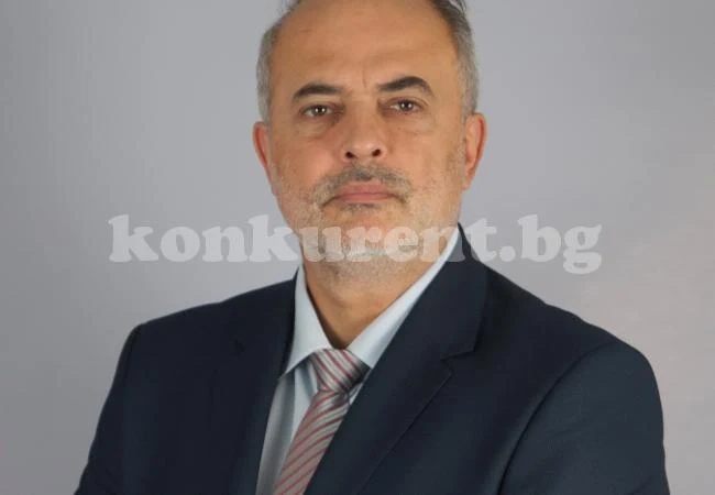 Тотю Младенов сменя Калфин в правителството?