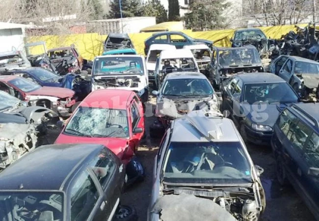 Удариха незаконни автоморги в Бутан и Гложене