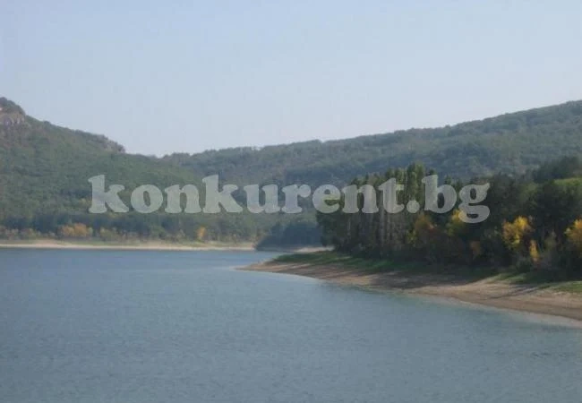 Забраниха къпането в реки, язовири и водоеми