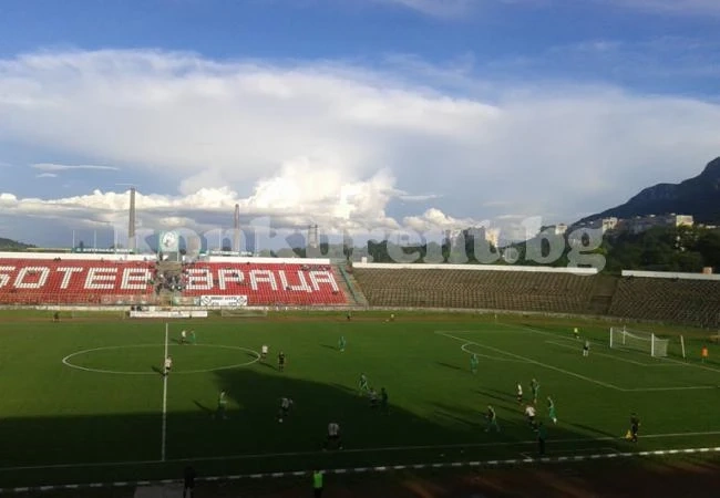 Ботев /Вр/ би адаш пред погледите на бивш треньор, кмет и миска