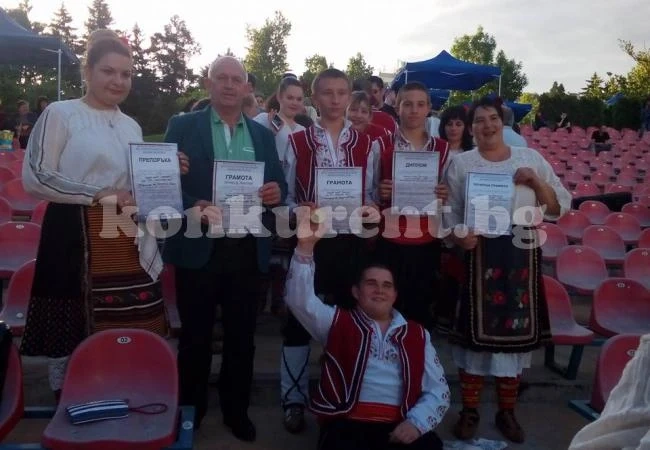 Куп отличия и признание за танцьорите от Манастирище