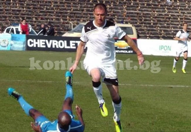Моноспектакъл на Божов и драма с дузпи допълниха Топ 4 в Мездра