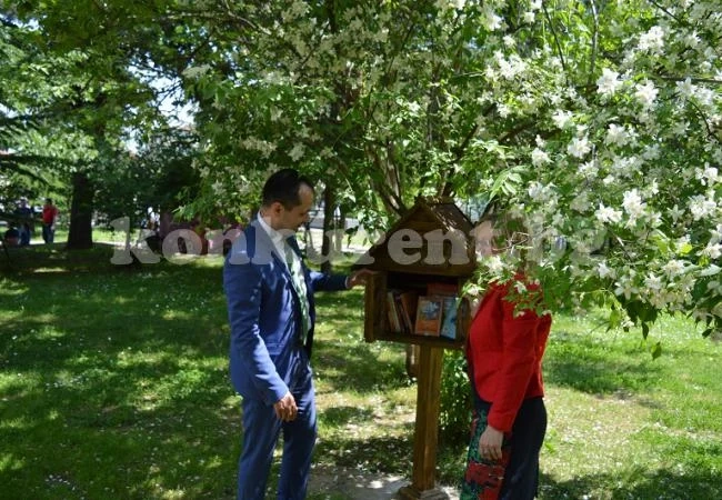 Къщичка за книги откриха във Враца