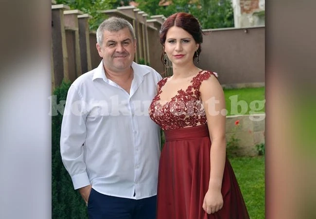 Лидер на ГЕРБ изпрати абитуриентка
