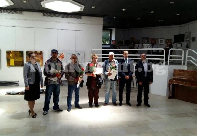 Наградиха победителите в Общата художествена изложба „Земята на Ботев”