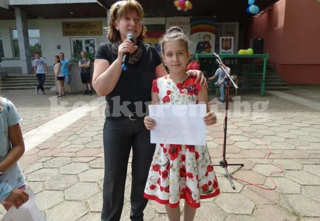Хлапета рисуваха в Криводол на тема „Моят роден град“