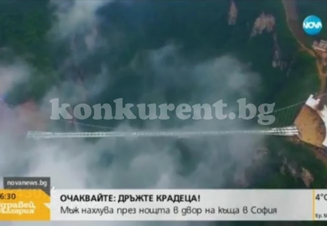 Китай строи най-дългия стъклен мост в света