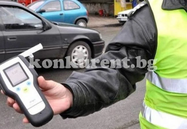 Засякоха почерпен шофьор