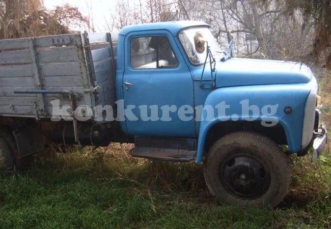 Оставиха без полуоски камионите на горски