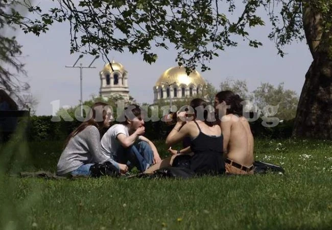 Половин милион млади българи лежат на гърба на гурбетчии
