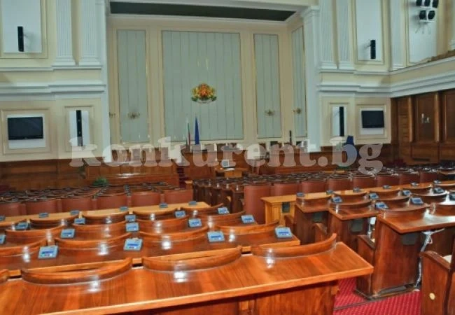 Ремонт на пленарната зала в парламента за 69 хил. лв.