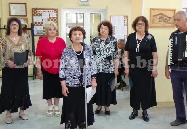 Пенсионери почетоха Христо Ботев