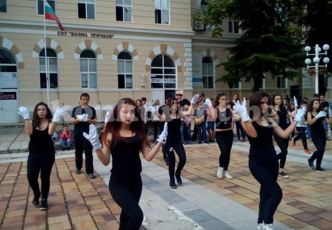 Ученици заформиха шоу